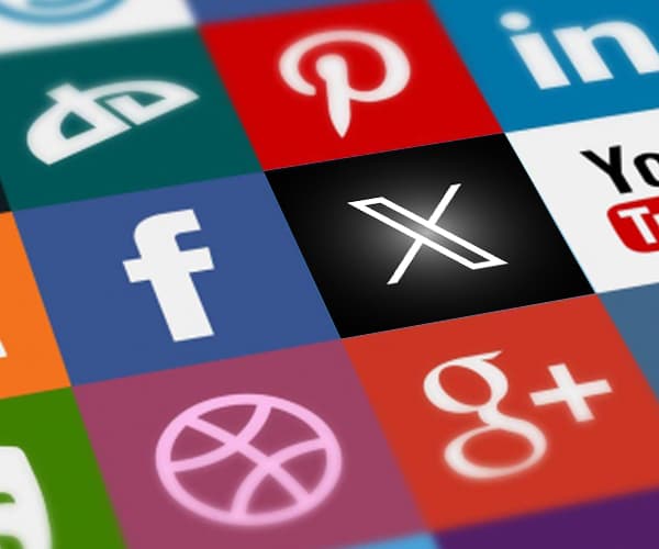 Social Media Bot. Social Media Bot.